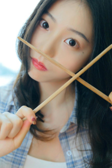 监禁少女